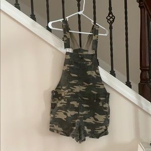 Forever 21 Camo overalls — size 28